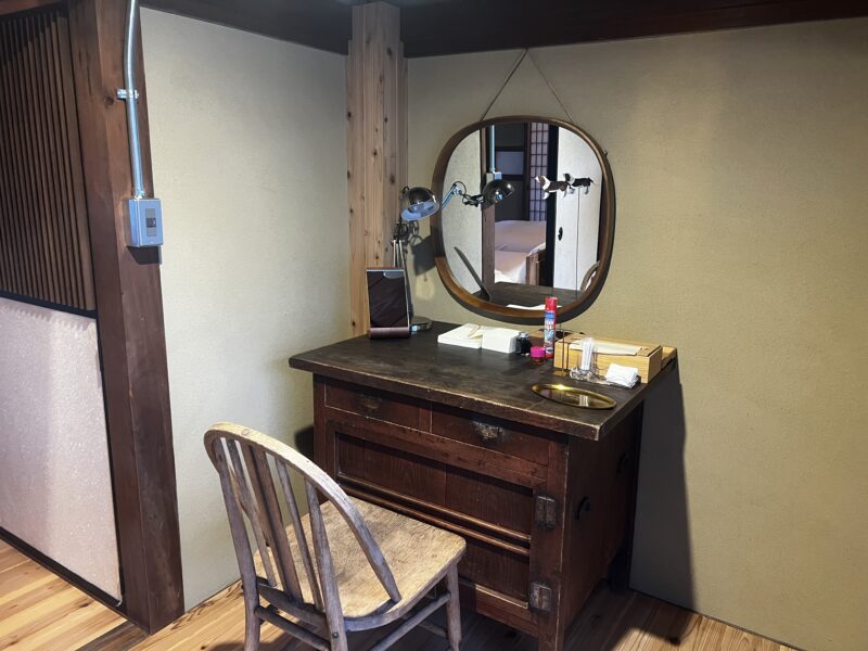 ペルトナーレ オーベルジュ おもや 鏡台