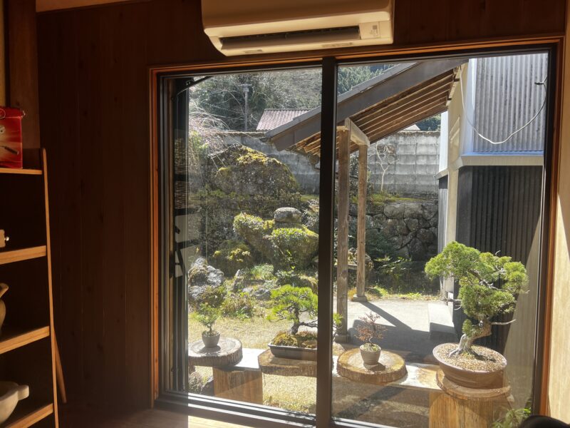 ペルトナーレ レストランからの庭の景色